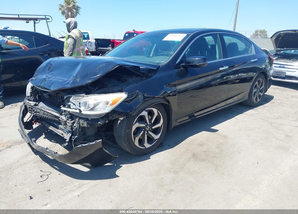 2017 HONDA ACCORD VIN: 1HGCR3F81HA015549