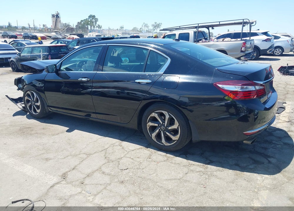 2017 HONDA ACCORD VIN: 1HGCR3F81HA015549