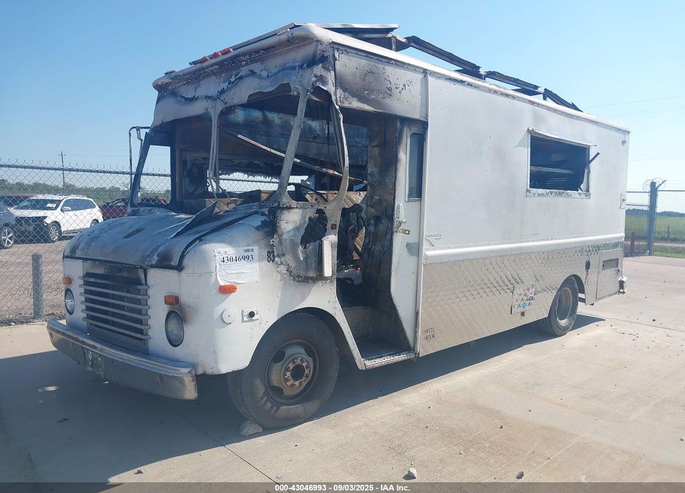 1985 CHEVROLET P30 VIN: 1GBHP32M2F3328337