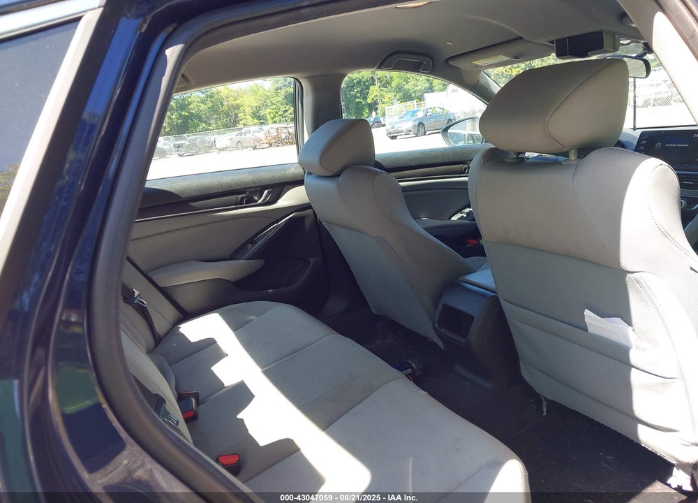 2019 HONDA ACCORD VIN: 1HGCV1F15KA159230