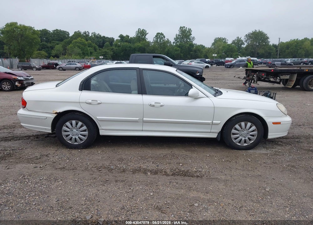 2005 HYUNDAI SONATA GL VIN: KMHWF25S55A157857