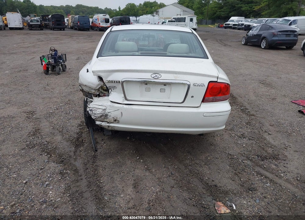 2005 HYUNDAI SONATA GL VIN: KMHWF25S55A157857