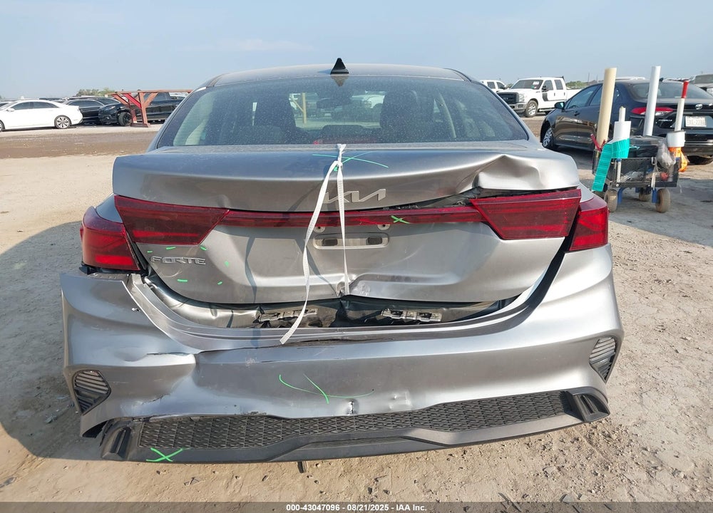 2023 KIA FORTE VIN: 3KPF24AD8PE608301