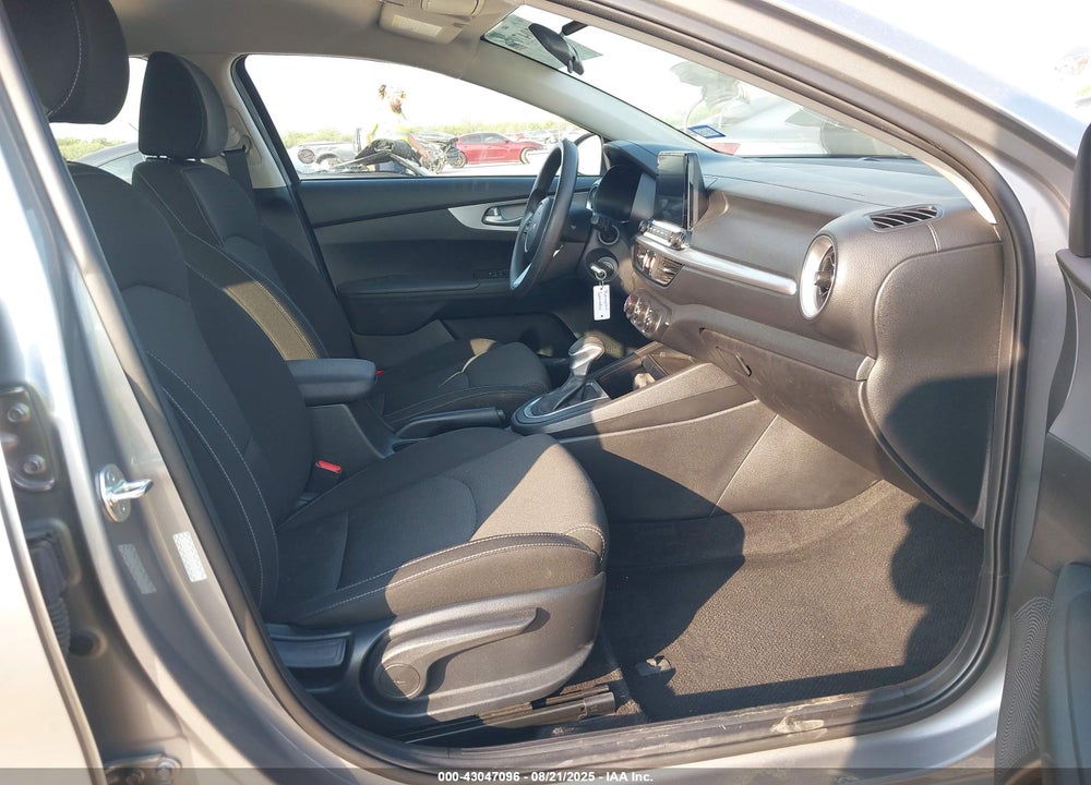 2023 KIA FORTE VIN: 3KPF24AD8PE608301