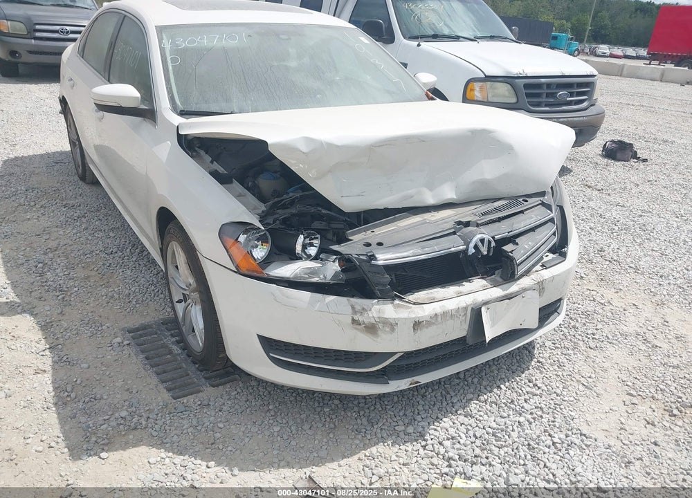 2014 VOLKSWAGEN PASSAT VIN: 1VWBH7A34EC019317