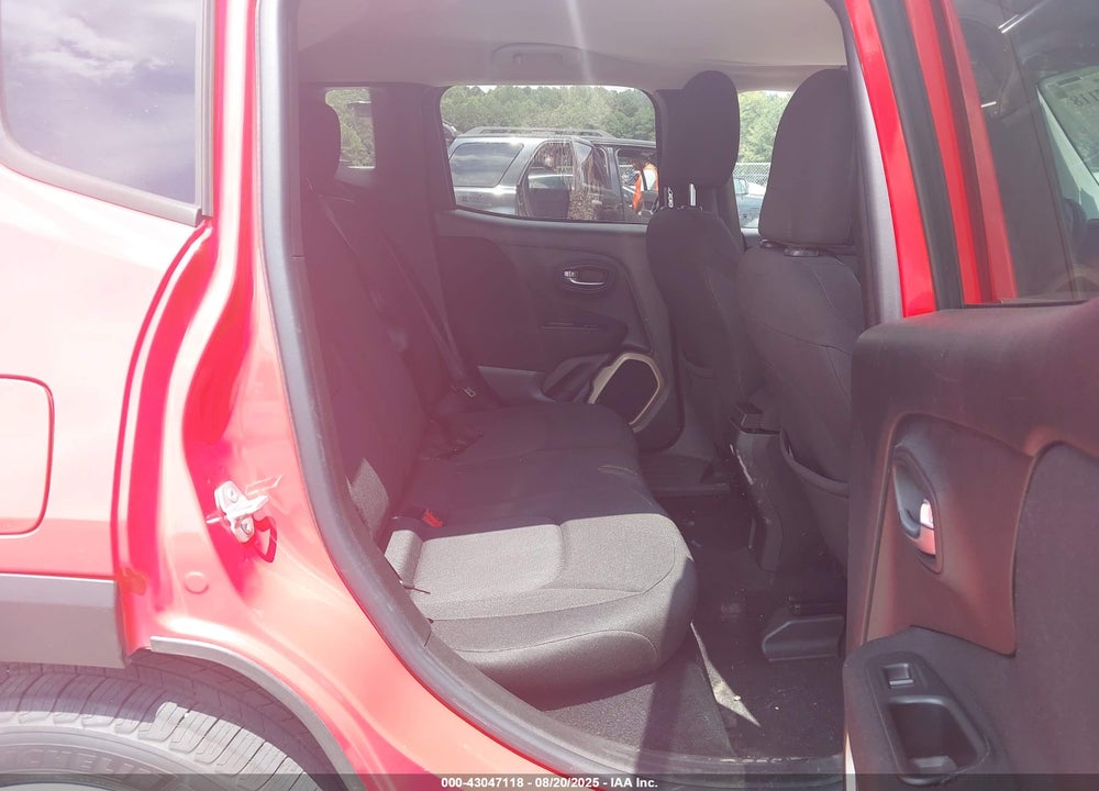 2016 JEEP RENEGADE VIN: ZACCJABT1GPC63948