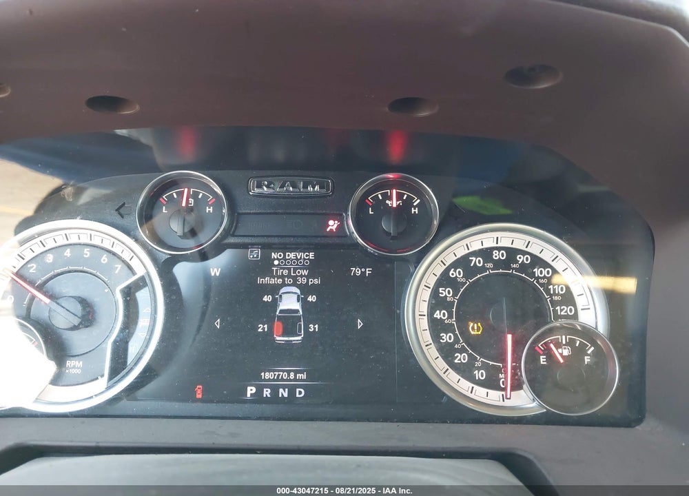 2017 RAM 1500 VIN: 1C6RR7NT0HS693300