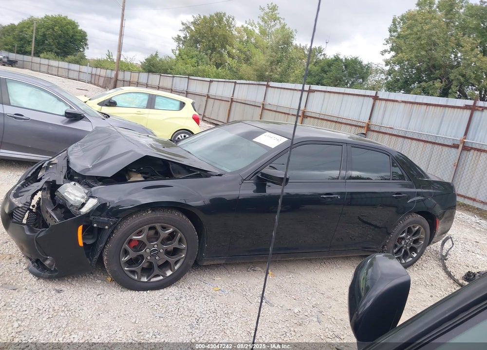 2015 CHRYSLER 300 VIN: 2C3CCAGG6FH923461