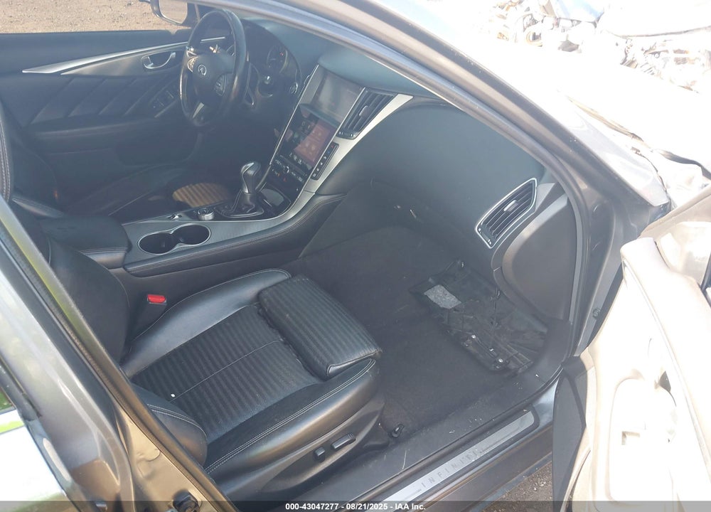 2015 INFINITI Q50 VIN: JN1BV7AR5FM402195