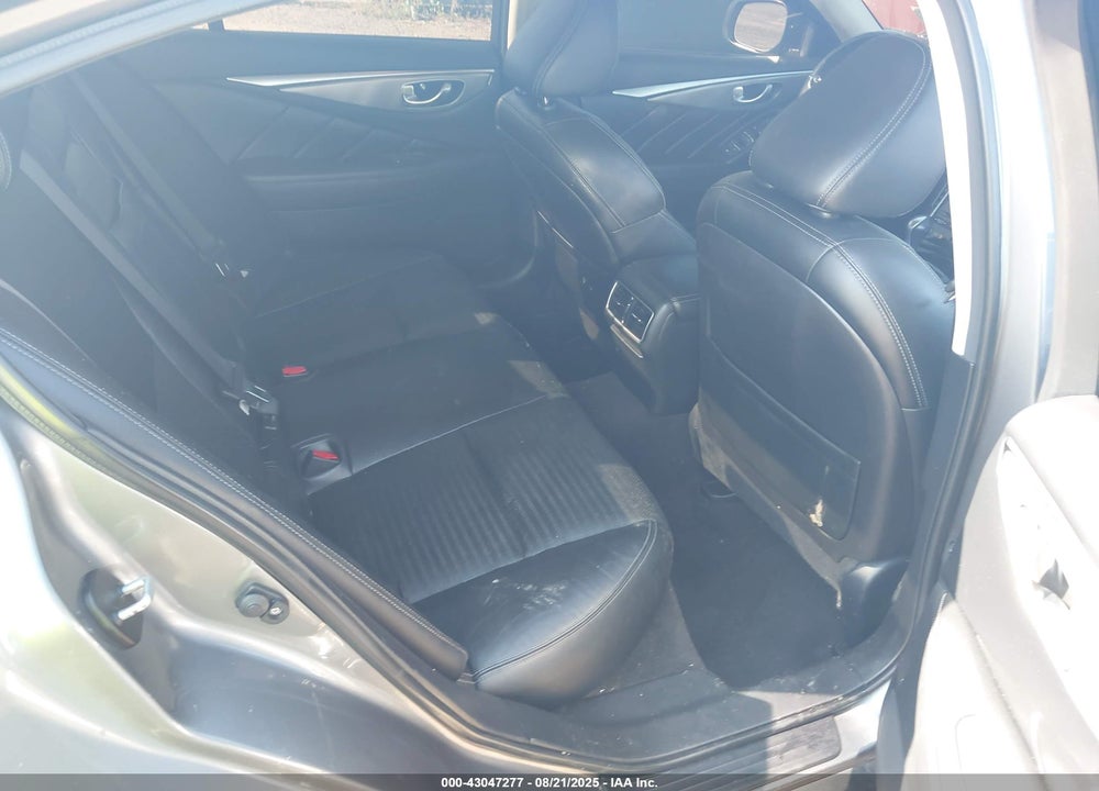 2015 INFINITI Q50 VIN: JN1BV7AR5FM402195