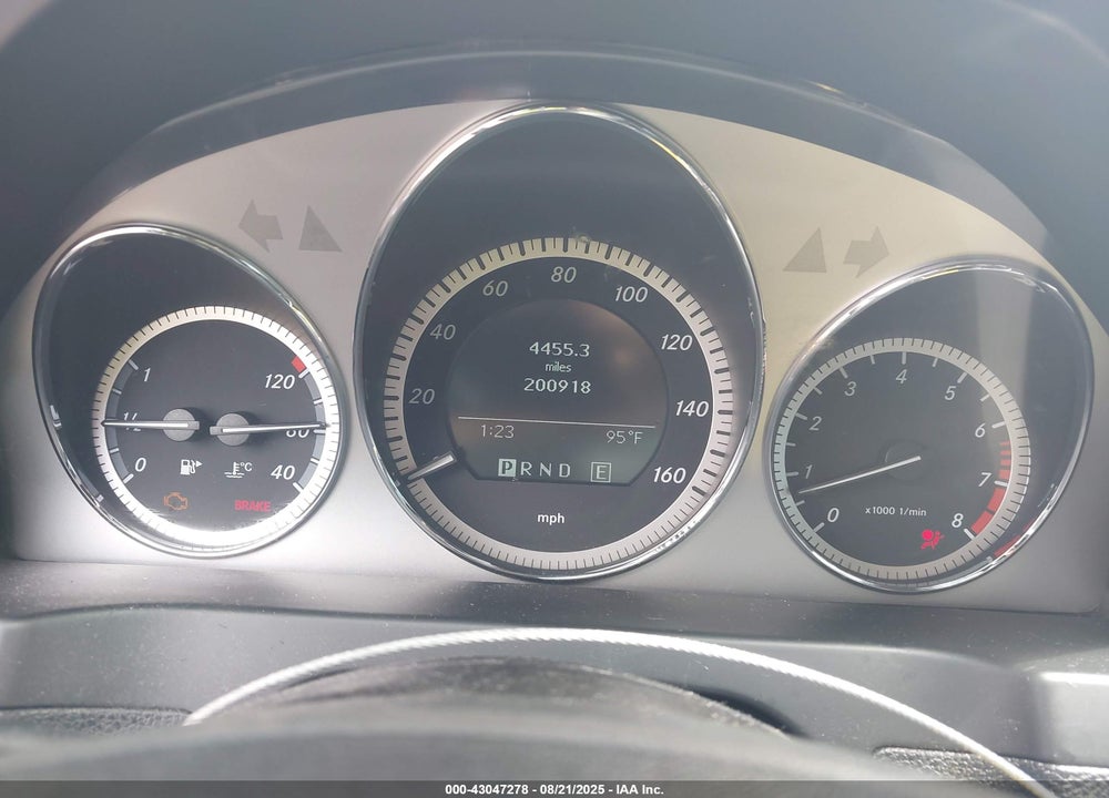 2011 MERCEDES-BENZ C CLASS VIN: WDDGF5EB4BR171987