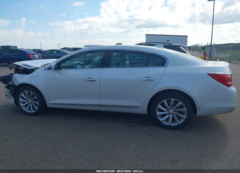 2016 BUICK LACROSSE VIN: 1G4GB5G36GF210613