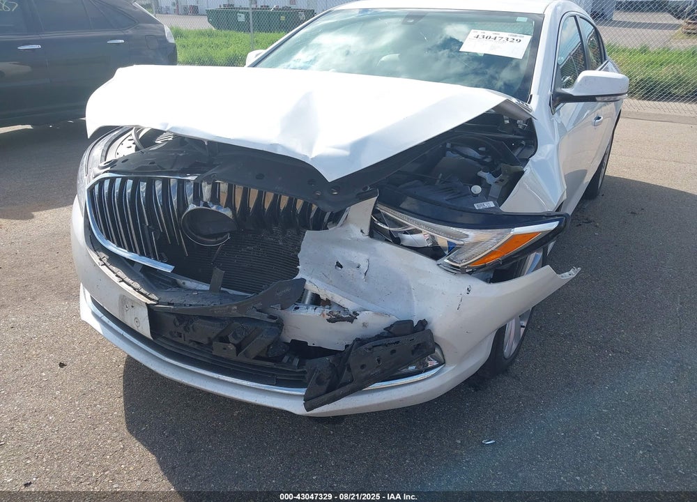 2016 BUICK LACROSSE VIN: 1G4GB5G36GF210613