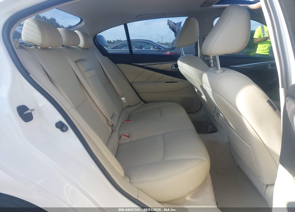 2015 INFINITI Q50 VIN: JN1BV7AP4FM341033