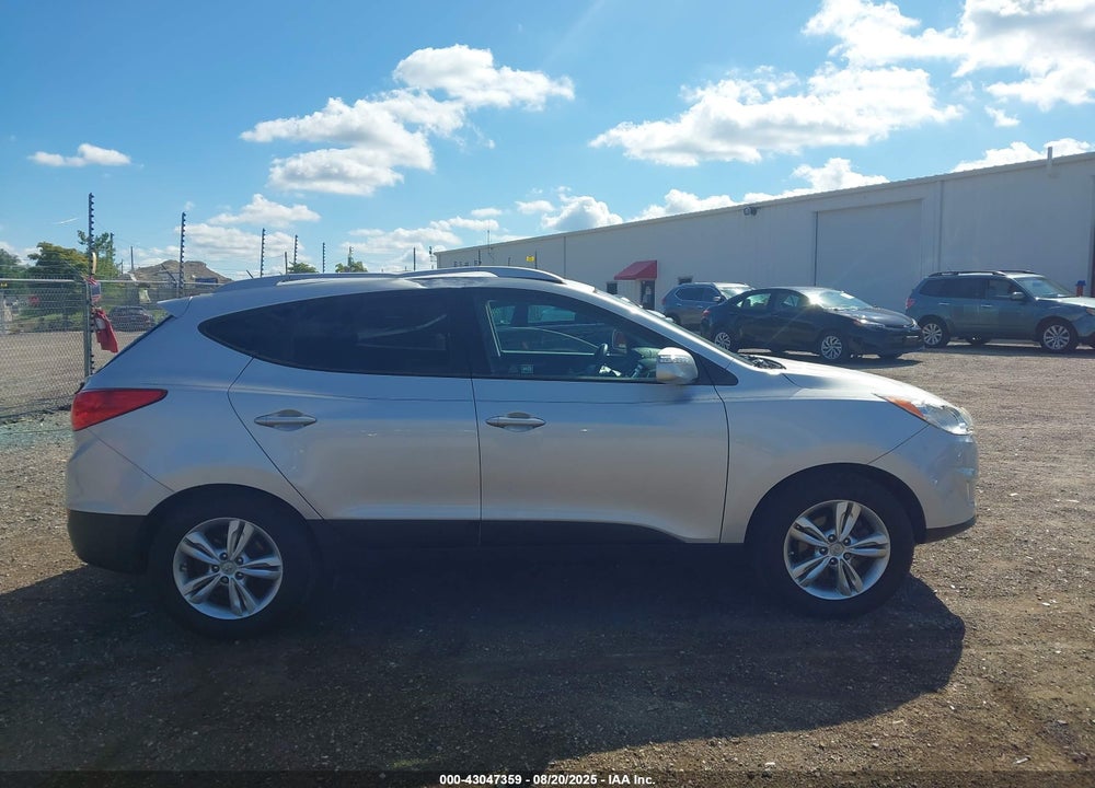 2013 HYUNDAI TUCSON VIN: KM8JUCAC2DU709431
