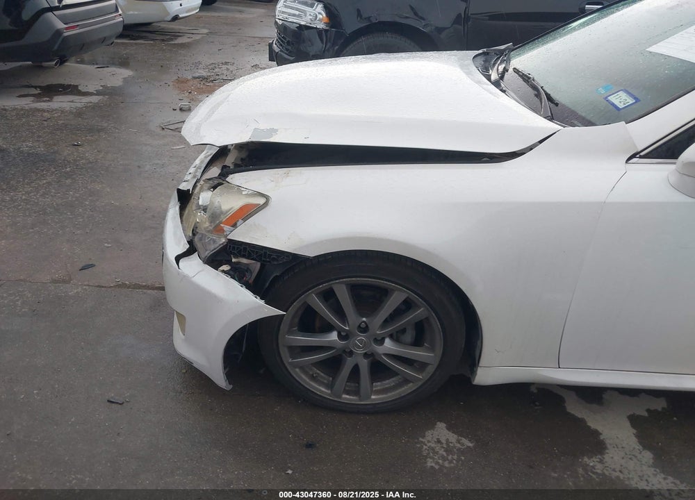 2008 LEXUS IS 250 VIN: JTHBK262385082052