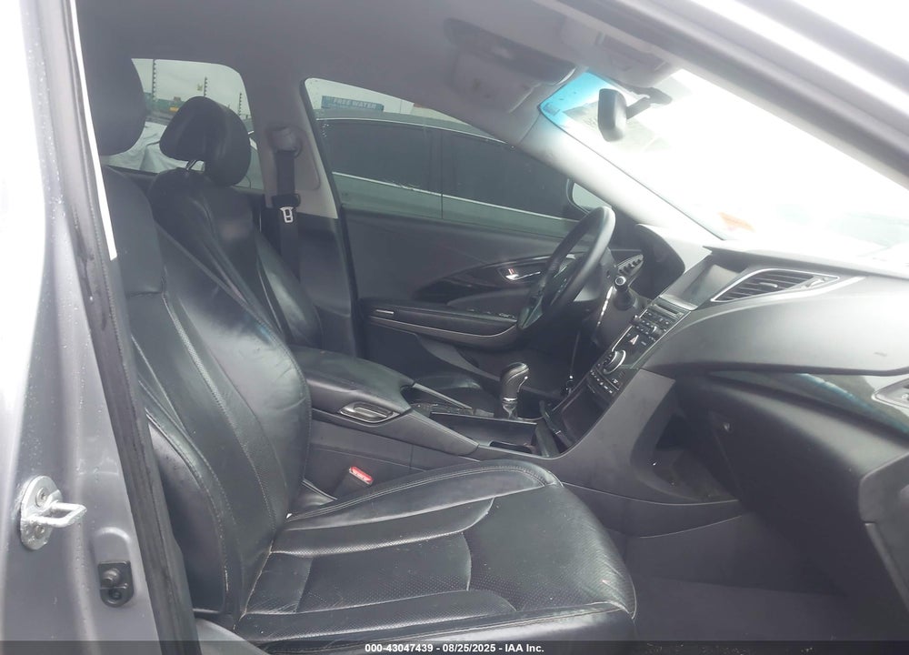 2017 HYUNDAI AZERA VIN: KMHFG4JG6HA572510