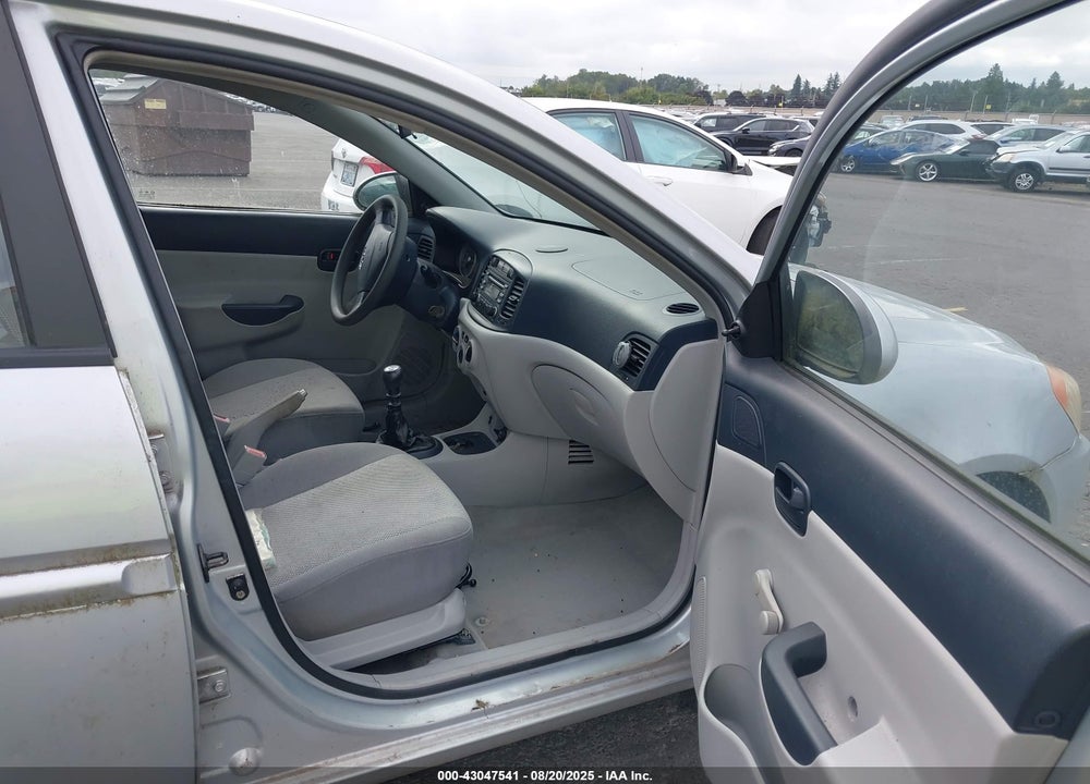 2006 HYUNDAI ACCENT GLS VIN: KMHCN46C36U030033