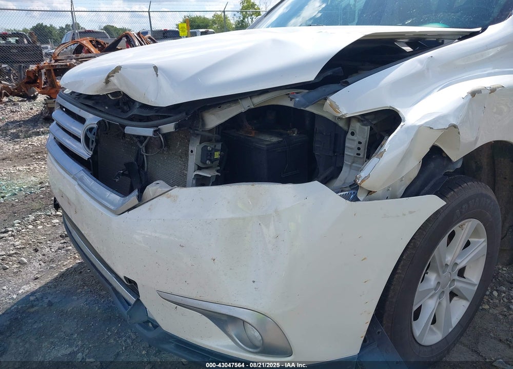 2012 TOYOTA HIGHLANDER VIN: 5TDBK3EH3CS157011