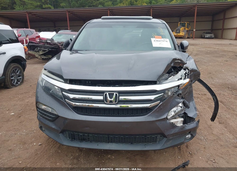 2017 HONDA PILOT VIN: 5FNYF5H5XHB037780