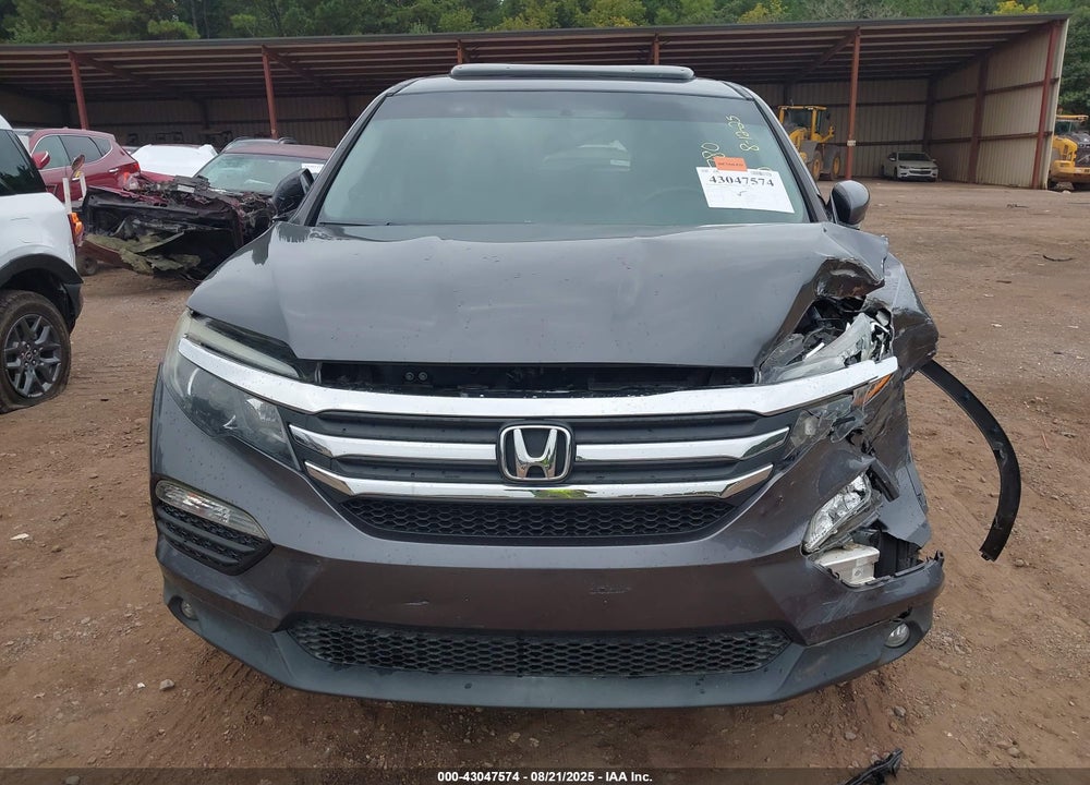 2017 HONDA PILOT VIN: 5FNYF5H5XHB037780