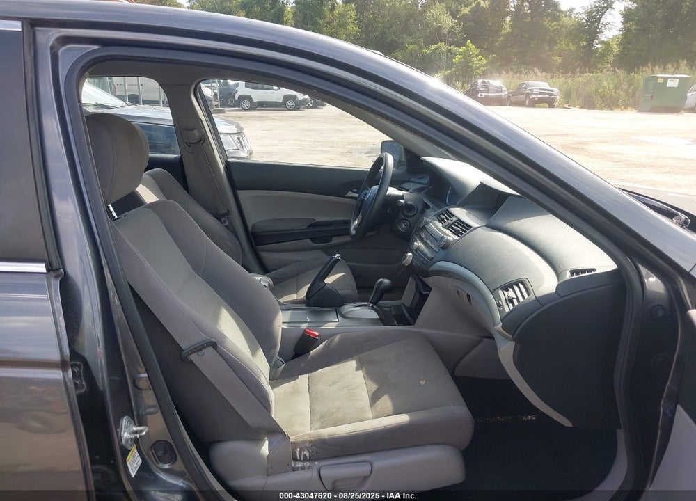 2011 HONDA ACCORD VIN: 1HGCP2F48BA088311