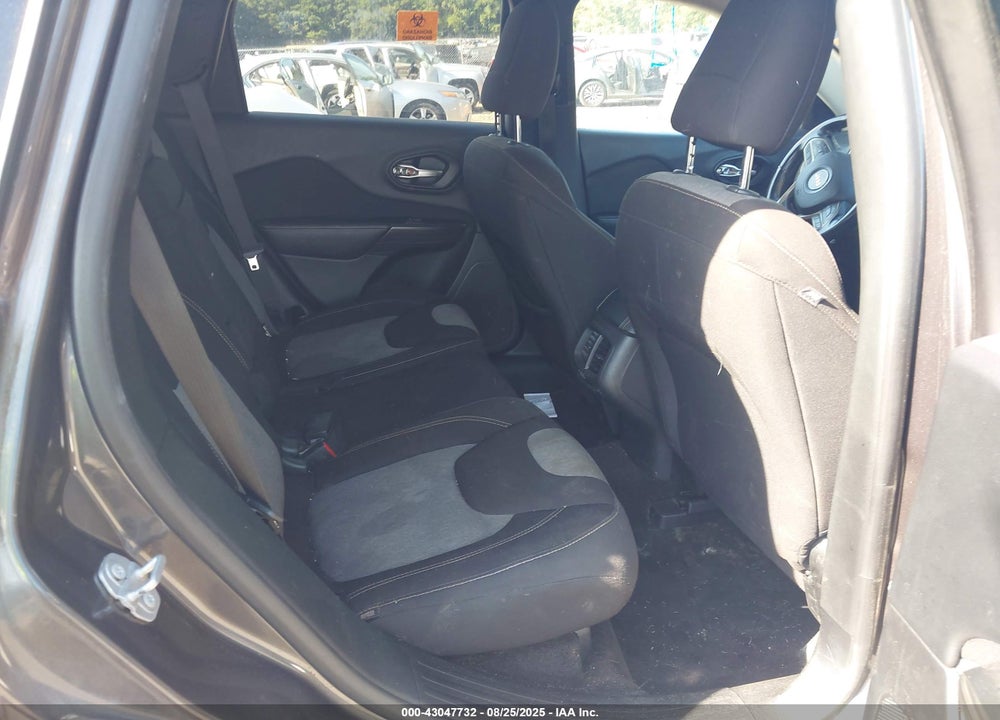 2017 JEEP CHEROKEE VIN: 1C4PJLAB0HW561577