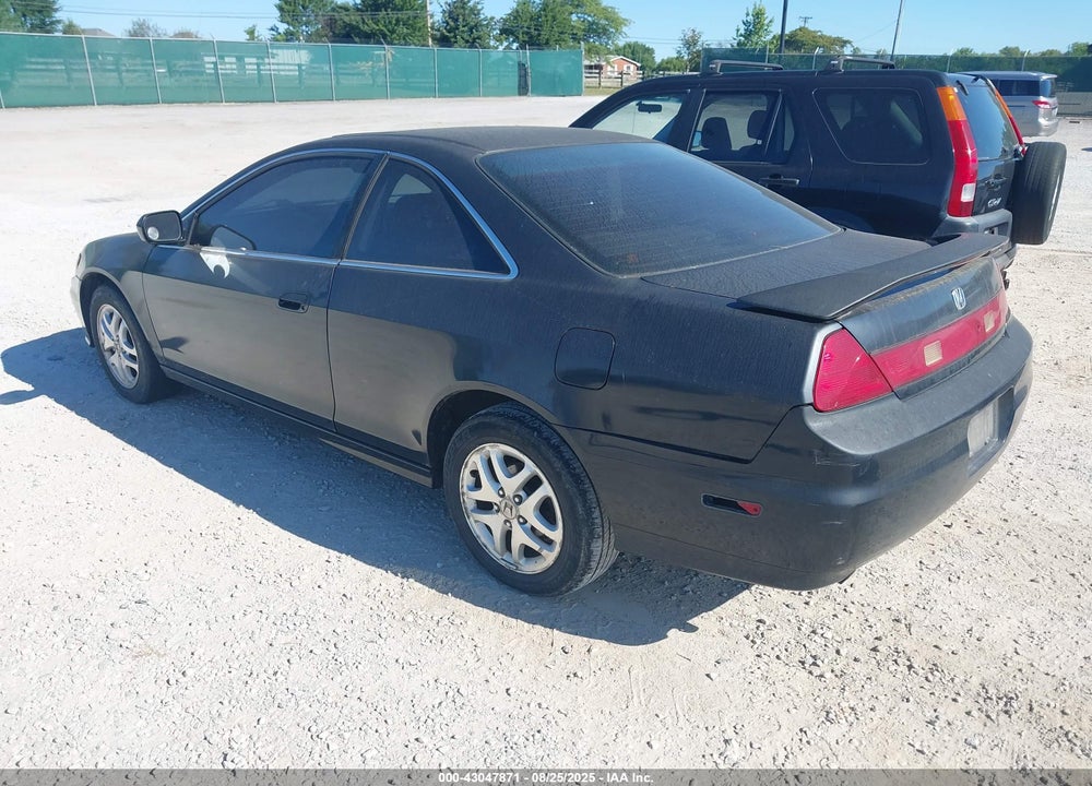 2001 HONDA ACCORD 3.0 EX VIN: 1HGCG22551A010842