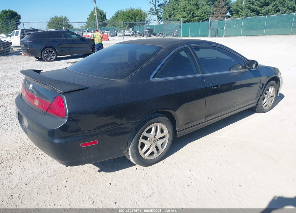 2001 HONDA ACCORD 3.0 EX VIN: 1HGCG22551A010842