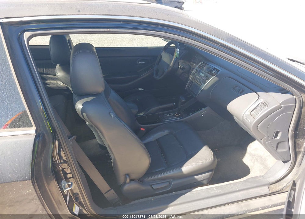 2001 HONDA ACCORD 3.0 EX VIN: 1HGCG22551A010842