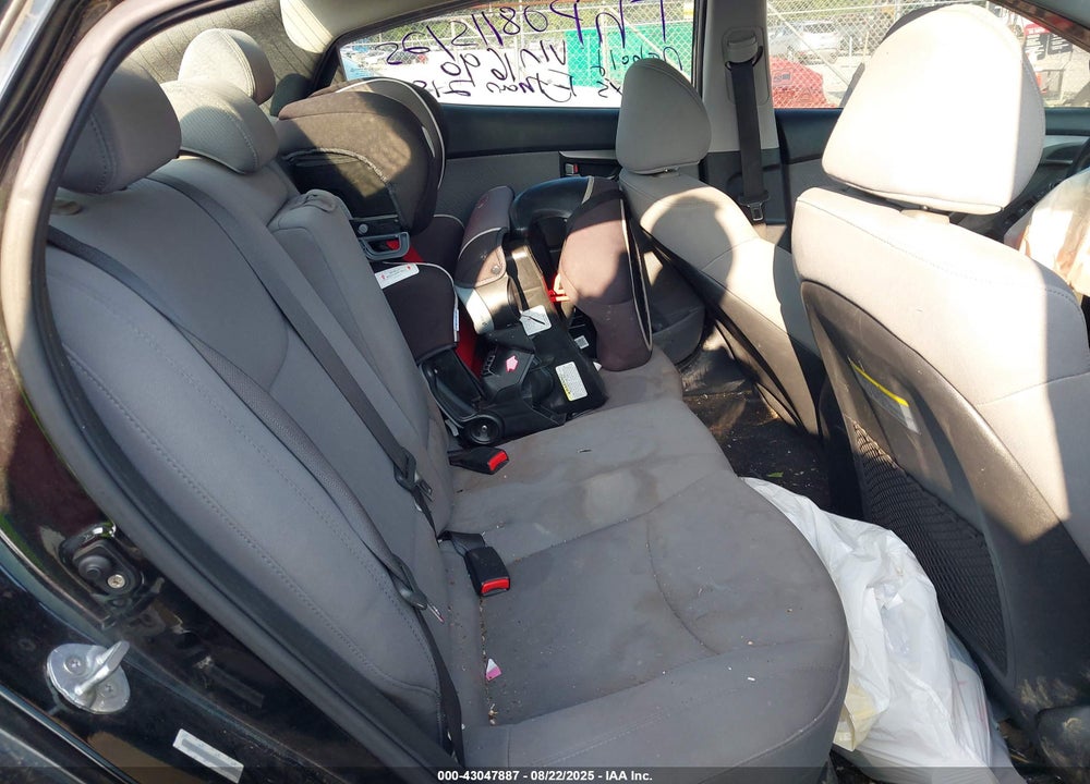 2012 HYUNDAI ELANTRA VIN: KMHDH4AEXCU401690