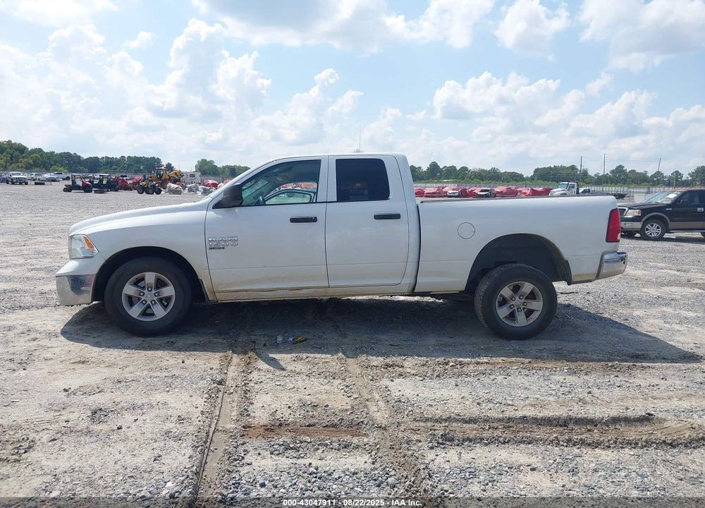 2019 RAM 1500 CLASSIC TRADESMAN 4X2 6'4 BOX VIN: 1C6RR6FG5KS654169
