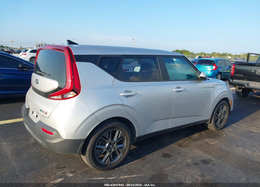 2021 KIA SOUL VIN: KNDJ23AU5M7796856