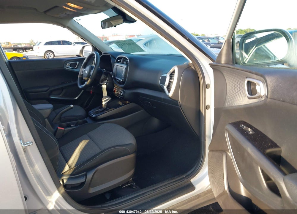 2021 KIA SOUL VIN: KNDJ23AU5M7796856