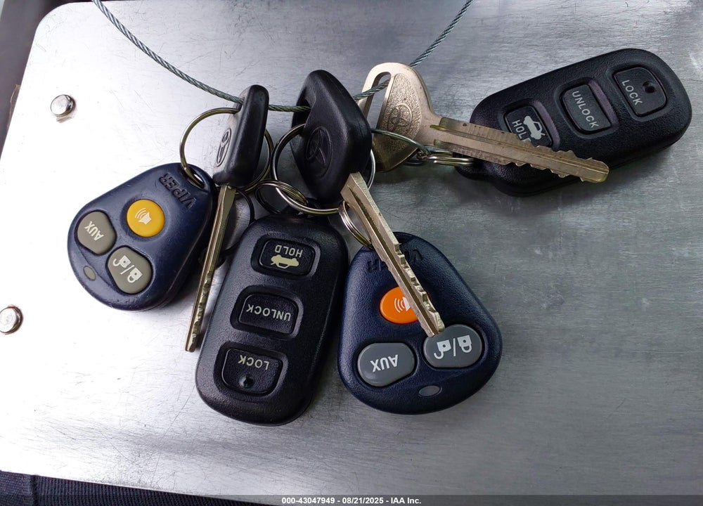 2004 TOYOTA CAMRY LE VIN: 4T1BE32K64U817834