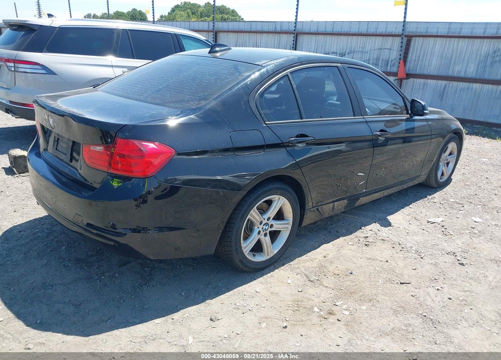 2013 BMW 3 SERIES VIN: WBA3C1G57DNR45156