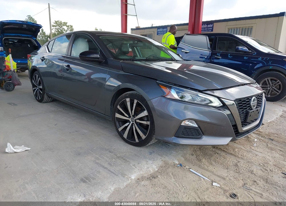 2020 NISSAN ALTIMA SR FWD VIN: 1N4BL4CV1LN303185