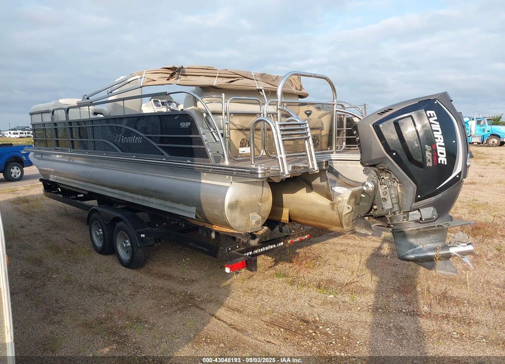 2015 MANITOU OASIS PONTOON VIN: TII67025A515