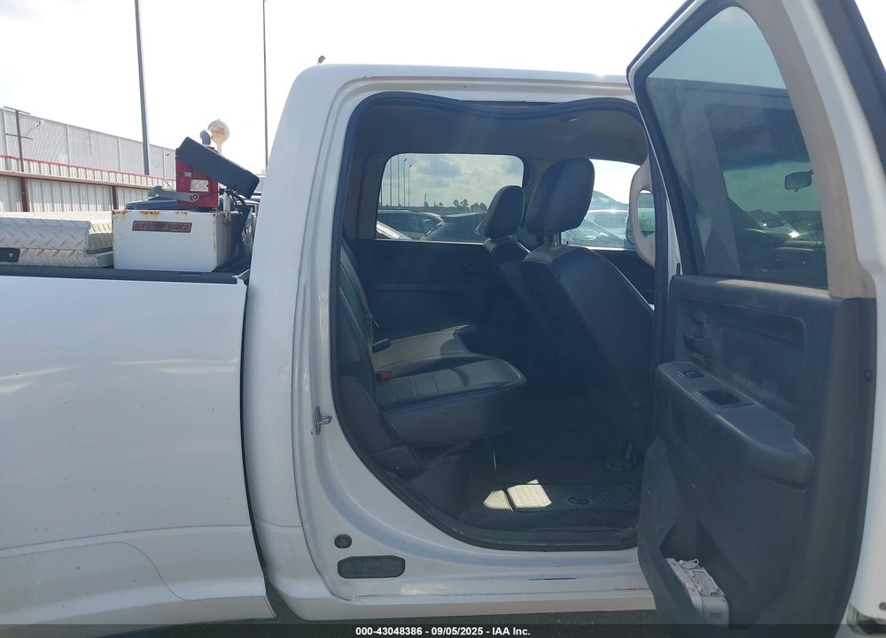 2011 RAM RAM 3500 VIN: 3D73M4CL5BG624590