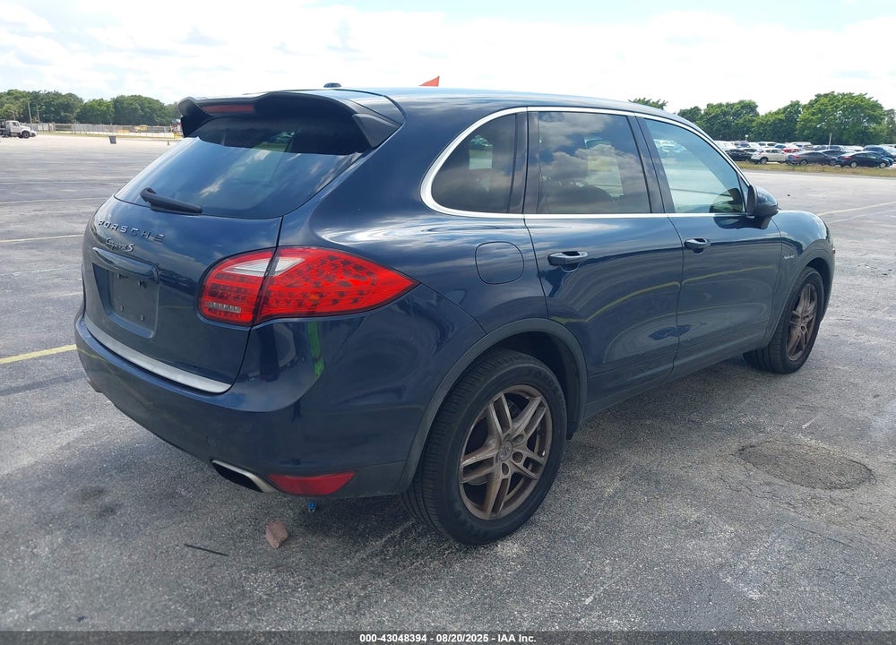 2011 PORSCHE CAYENNE VIN: WP1AE2A27BLA94332