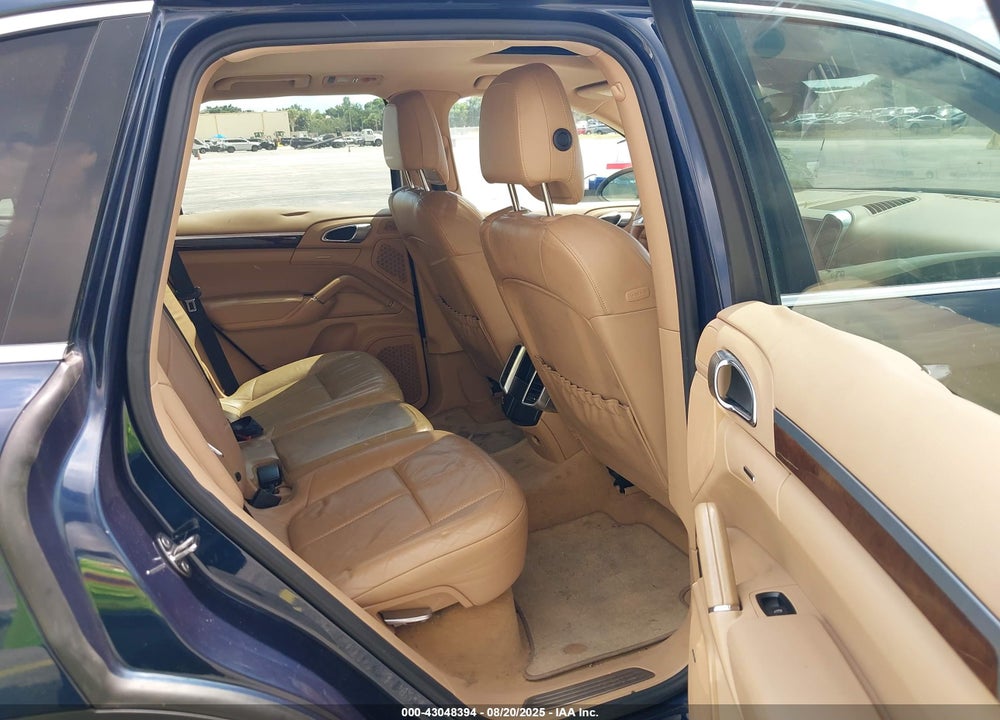 2011 PORSCHE CAYENNE VIN: WP1AE2A27BLA94332