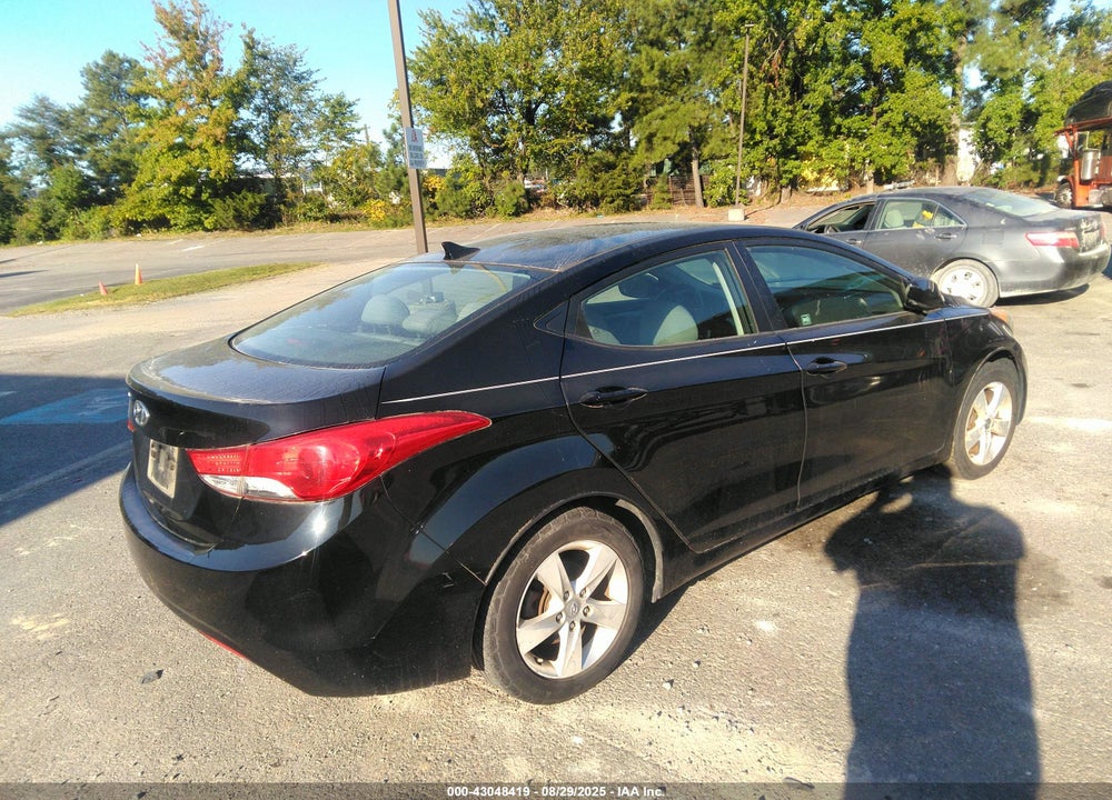 2011 HYUNDAI ELANTRA VIN: 5NPDH4AE6BH015801