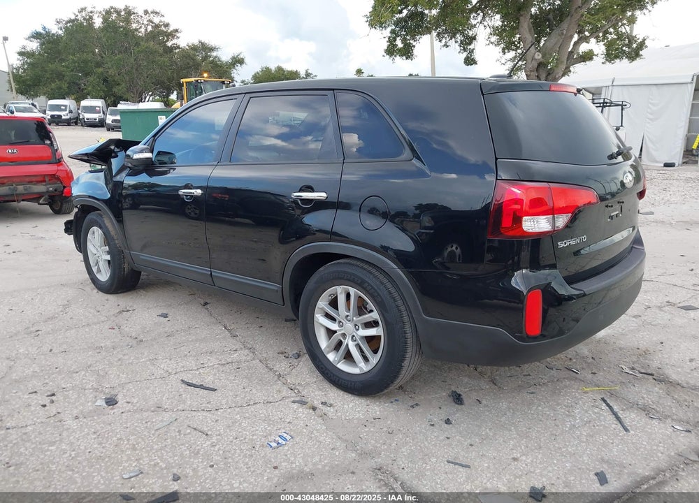 2015 KIA SORENTO VIN: 5XYKT3A68FG562896