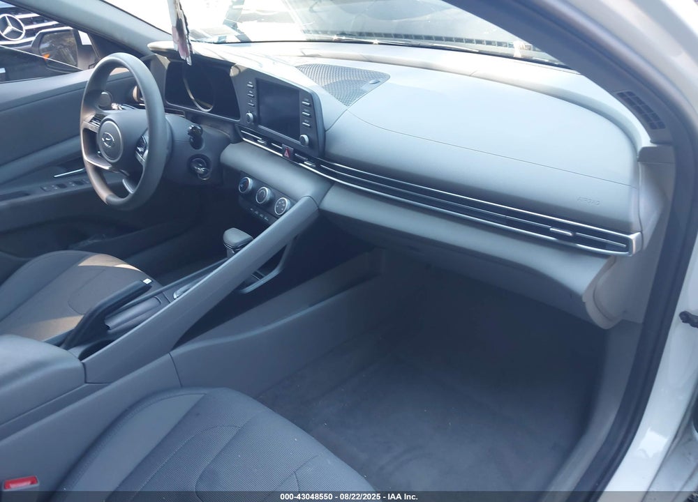 2021 HYUNDAI ELANTRA VIN: 5NPLL4AGXMH014584