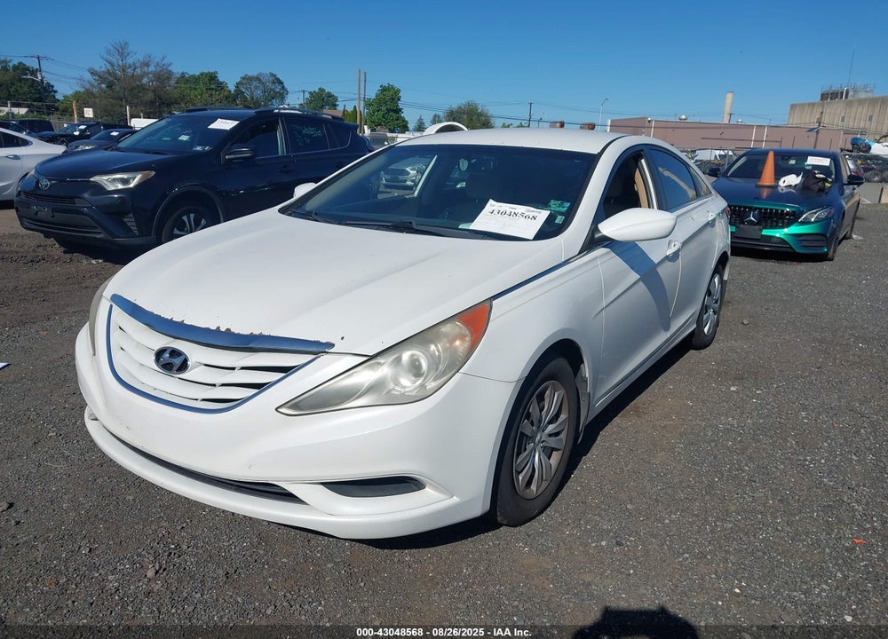 2011 HYUNDAI SONATA VIN: 5NPEB4AC5BH243003
