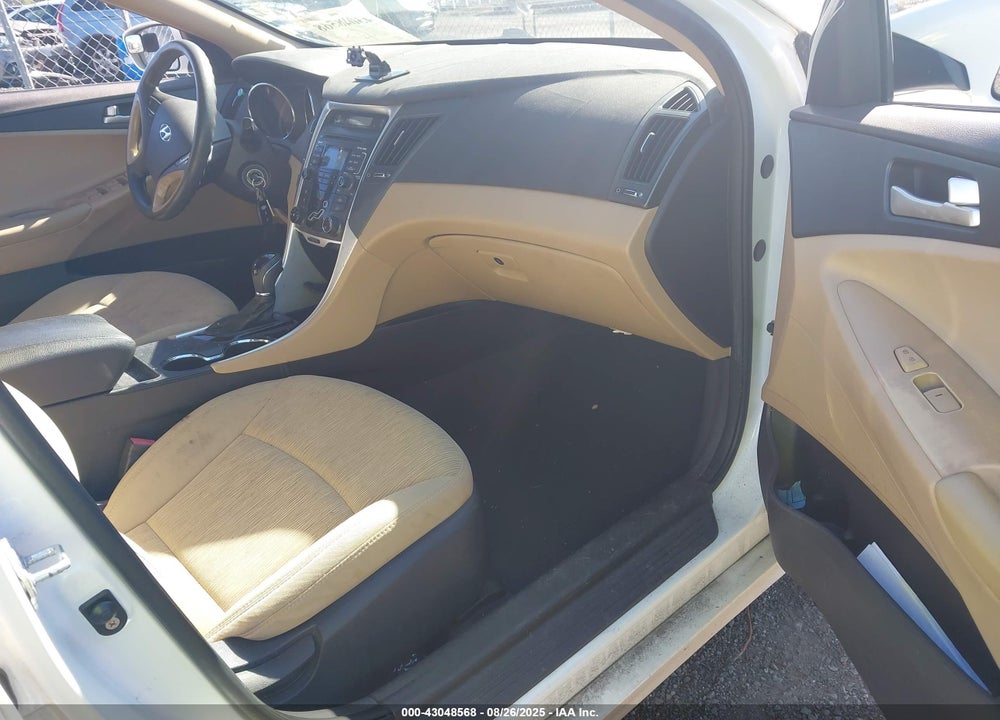 2011 HYUNDAI SONATA VIN: 5NPEB4AC5BH243003