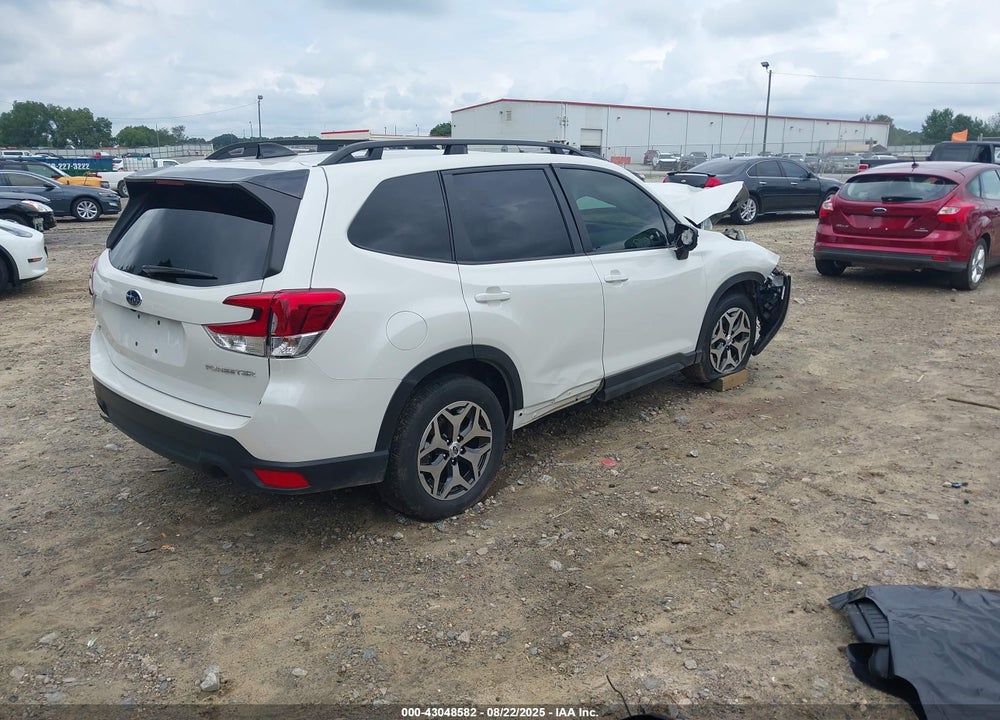 2024 SUBARU FORESTER VIN: JF2SKADC4RH474952