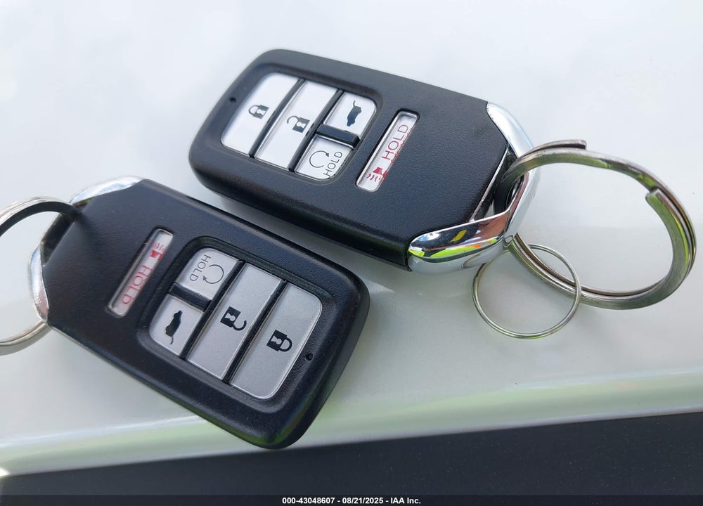 2018 HONDA CIVIC VIN: SHHFK7H50JU238185