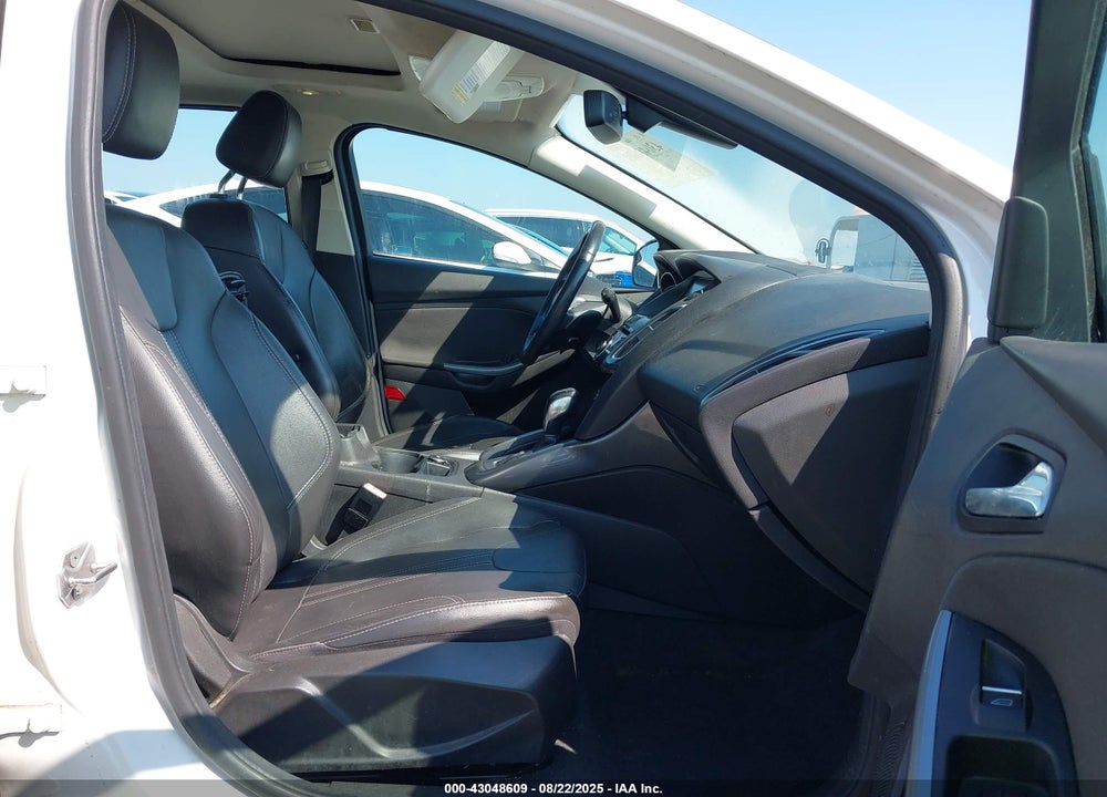 2012 FORD FOCUS TITANIUM VIN: 1FAHP3N23CL301154