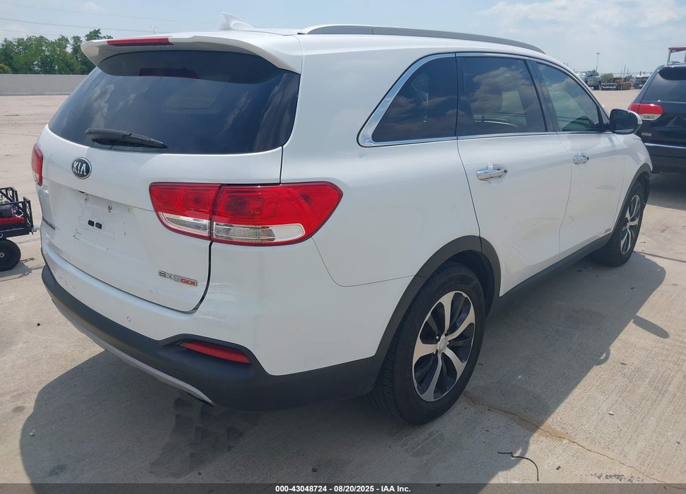 2016 KIA SORENTO VIN: 5XYPHDA18GG010818